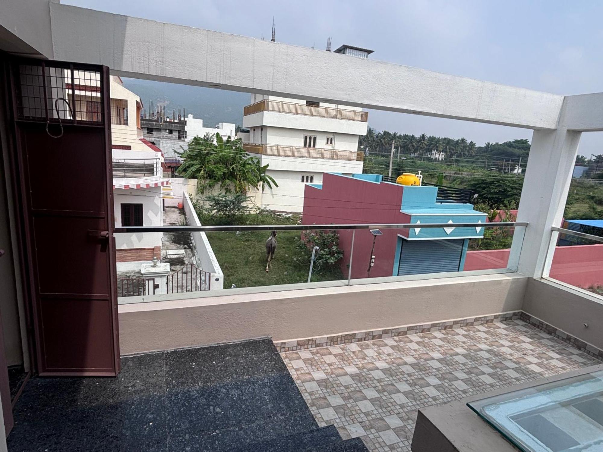Jo'S Homestay Tiruvannāmalai Eksteriør bilde